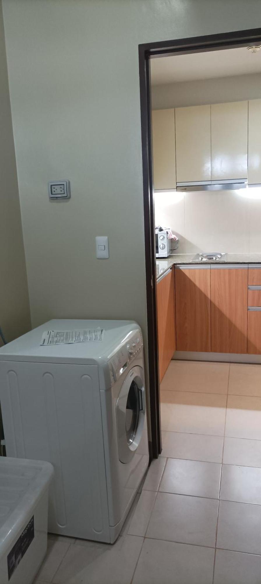 One Manchester Place Condo Мактан Экстерьер фото